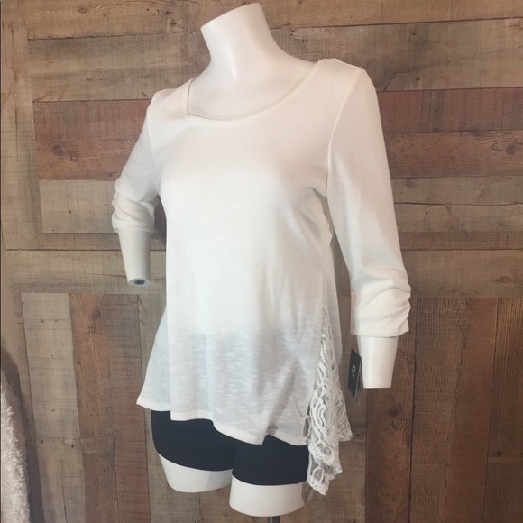 White Top - Picture 1 of 8